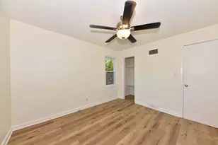 7937 W Townsend St, Milwaukee, WI 53222 - Photo 14