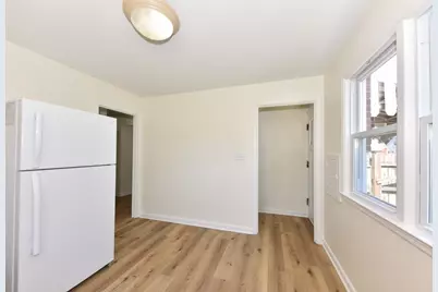 7937 W Townsend St, Milwaukee, WI 53222 - Photo 10