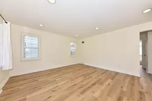 7937 W Townsend St, Milwaukee, WI 53222 - Photo 6