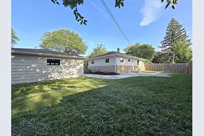 2997 S 105th St, West Allis, WI 53227 - Photo 30