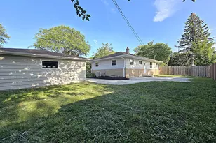 2997 S 105th St, West Allis, WI 53227 - Photo 30