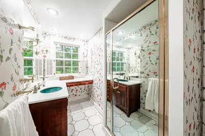 1000  Lone Tree Rd, Elm Grove, WI 53122 - Photo 22
