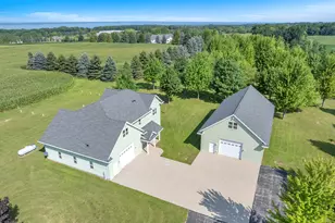 W4231 Laurel Ln, Taycheedah, WI 54937 - Photo 2