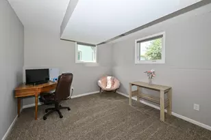 2846 W Briarwood Dr, Franklin, WI 53132 - Photo 24