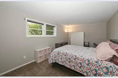 2846 W Briarwood Dr, Franklin, WI 53132 - Photo 28
