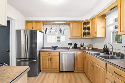 140 E Green Tree Rd, Fox Point, WI 53217 - Photo 12