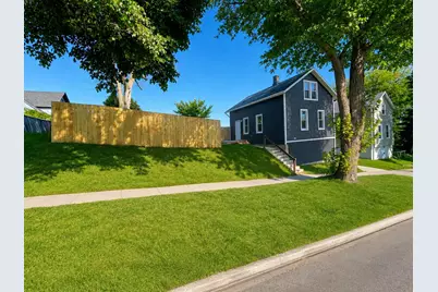 1019 N 12th St, Sheboygan, WI 53081 - Photo 1