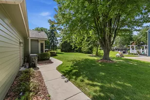 13830 W Linfield Dr, New Berlin, WI 53151 - Photo 48