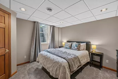 13830 W Linfield Dr, New Berlin, WI 53151 - Photo 38