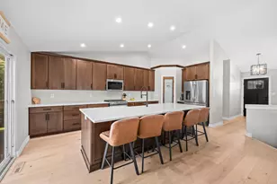 29518 River View Pkwy, Racine, WI 53105 - Photo 12