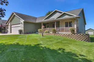 217 N Grant St, Rosendale, WI 54974 - Photo 2