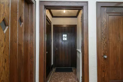 352 N Pinecrest St, Milwaukee, WI 53208 - Photo 16