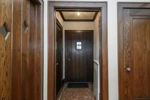 352 N Pinecrest St, Milwaukee, WI 53208 - Photo 16