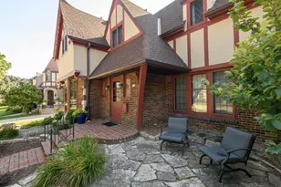 352 N Pinecrest St, Milwaukee, WI 53208 - Photo 2
