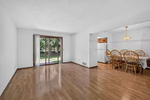 W71N1044 Hampton Ave, Cedarburg, WI 53012 - Photo 10
