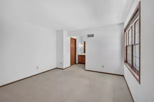 W71N1044 Hampton Ave, Cedarburg, WI 53012 - Photo 16