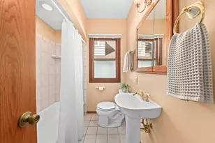 1161 Elm Lawn St, Wauwatosa, WI 53213 - Photo 16