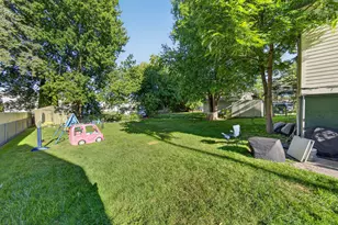 422 N 6th St, Manitowoc, WI 54220 - Photo 22
