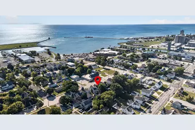 422 N 6th St, Manitowoc, WI 54220 - Photo 26