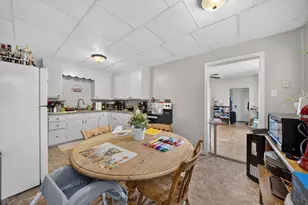 422 N 6th St, Manitowoc, WI 54220 - Photo 4