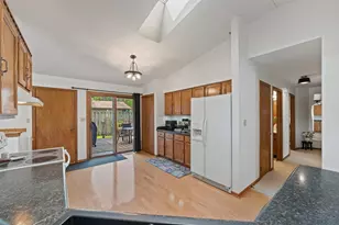 3822 S 10th St, Sheboygan, WI 53081 - Photo 8