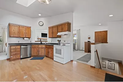 3822 S 10th St, Sheboygan, WI 53081 - Photo 12
