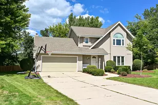 3981 S Victoria Ct, New Berlin, WI 53151 - Photo 48