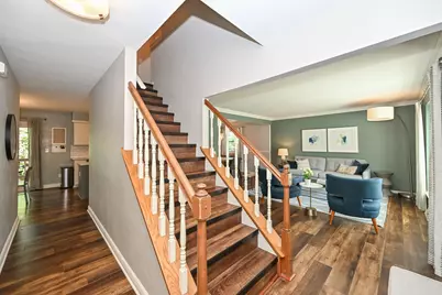 3981 S Victoria Ct, New Berlin, WI 53151 - Photo 4