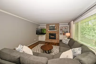 3981 S Victoria Ct, New Berlin, WI 53151 - Photo 18