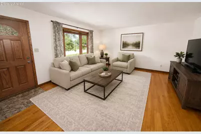 1505  Edgewood Ave, South Milwaukee, WI 53172 - Photo 4