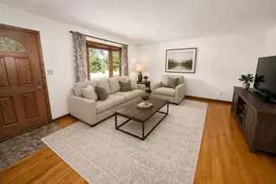 1505 Edgewood Ave, South Milwaukee, WI 53172 - Photo 4