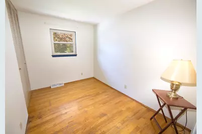 1505  Edgewood Ave, South Milwaukee, WI 53172 - Photo 16