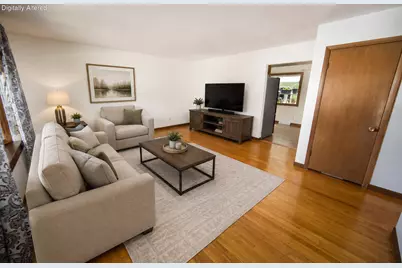 1505  Edgewood Ave, South Milwaukee, WI 53172 - Photo 2