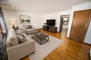 1505 Edgewood Ave, South Milwaukee, WI 53172 - Photo 2