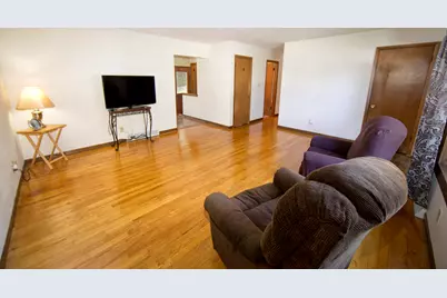 1505  Edgewood Ave, South Milwaukee, WI 53172 - Photo 6