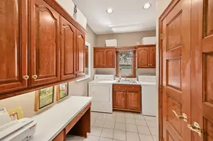 2835 W Golf Cir, Mequon, WI 53092 - Photo 24