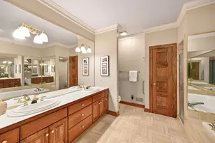 2835 W Golf Cir, Mequon, WI 53092 - Photo 20
