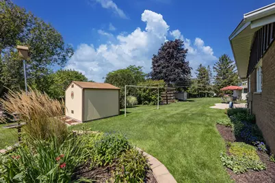 6109  Thornridge Ln, Greendale, WI 53129 - Photo 32