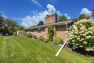 6109 Thornridge Ln, Greendale, WI 53129 - Photo 30