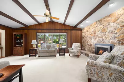 6109  Thornridge Ln, Greendale, WI 53129 - Photo 12