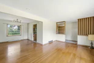 6411 S 118th St, Franklin, WI 53132 - Photo 2