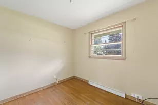 6411 S 118th St, Franklin, WI 53132 - Photo 8