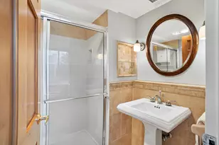 1409 N Prospect Ave, Milwaukee, WI 53202 - Photo 16