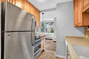 1409 N Prospect Ave, Milwaukee, WI 53202 - Photo 8