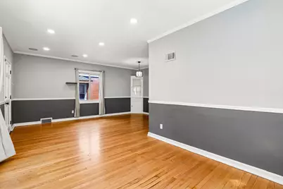 2608 N 63rd St, Wauwatosa, WI 53213 - Photo 10