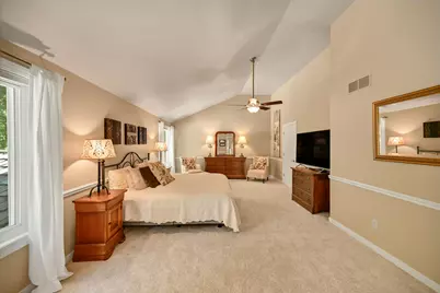 20740  Bartlett Ct, Brookfield, WI 53045 - Photo 8
