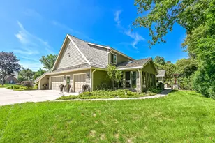 20740 Bartlett Ct, Brookfield, WI 53045 - Photo 36