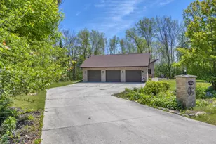 4564 Broadway St, Manitowoc, WI 54220 - Photo 42