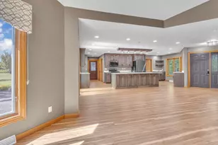 4564 Broadway St, Manitowoc, WI 54220 - Photo 4