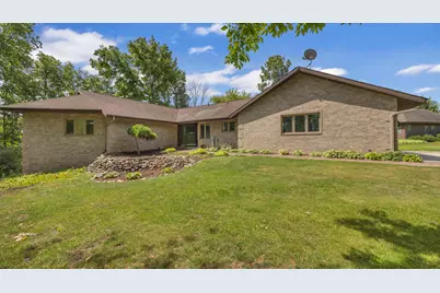 4564  Broadway St, Manitowoc, WI 54220 - Photo 46